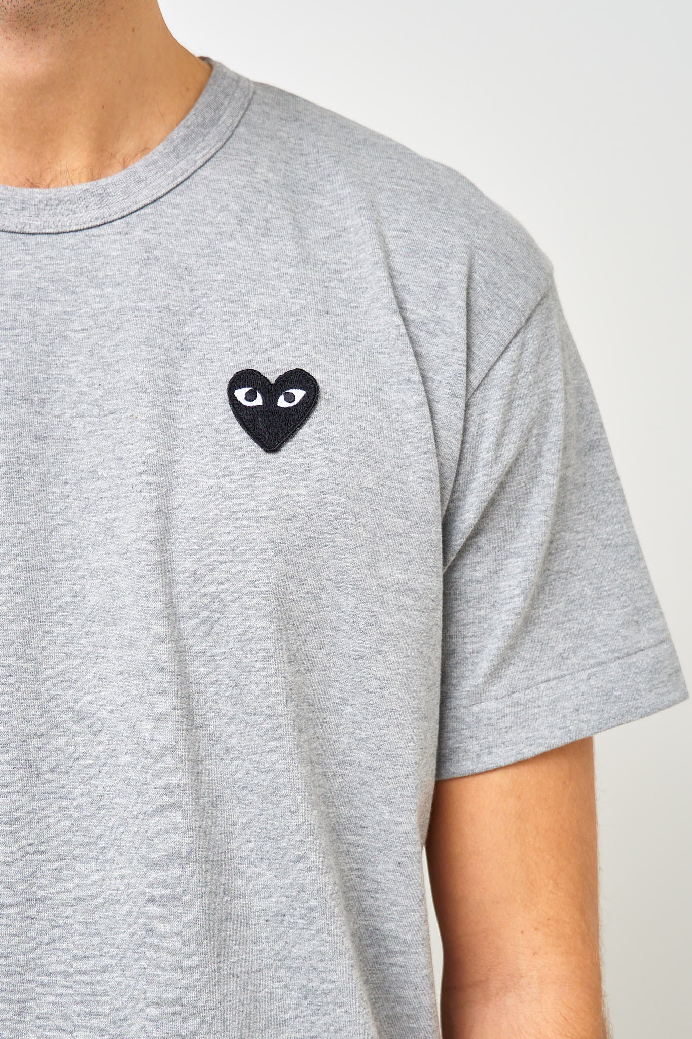 Black Heart T-shirt Grey - Image 3