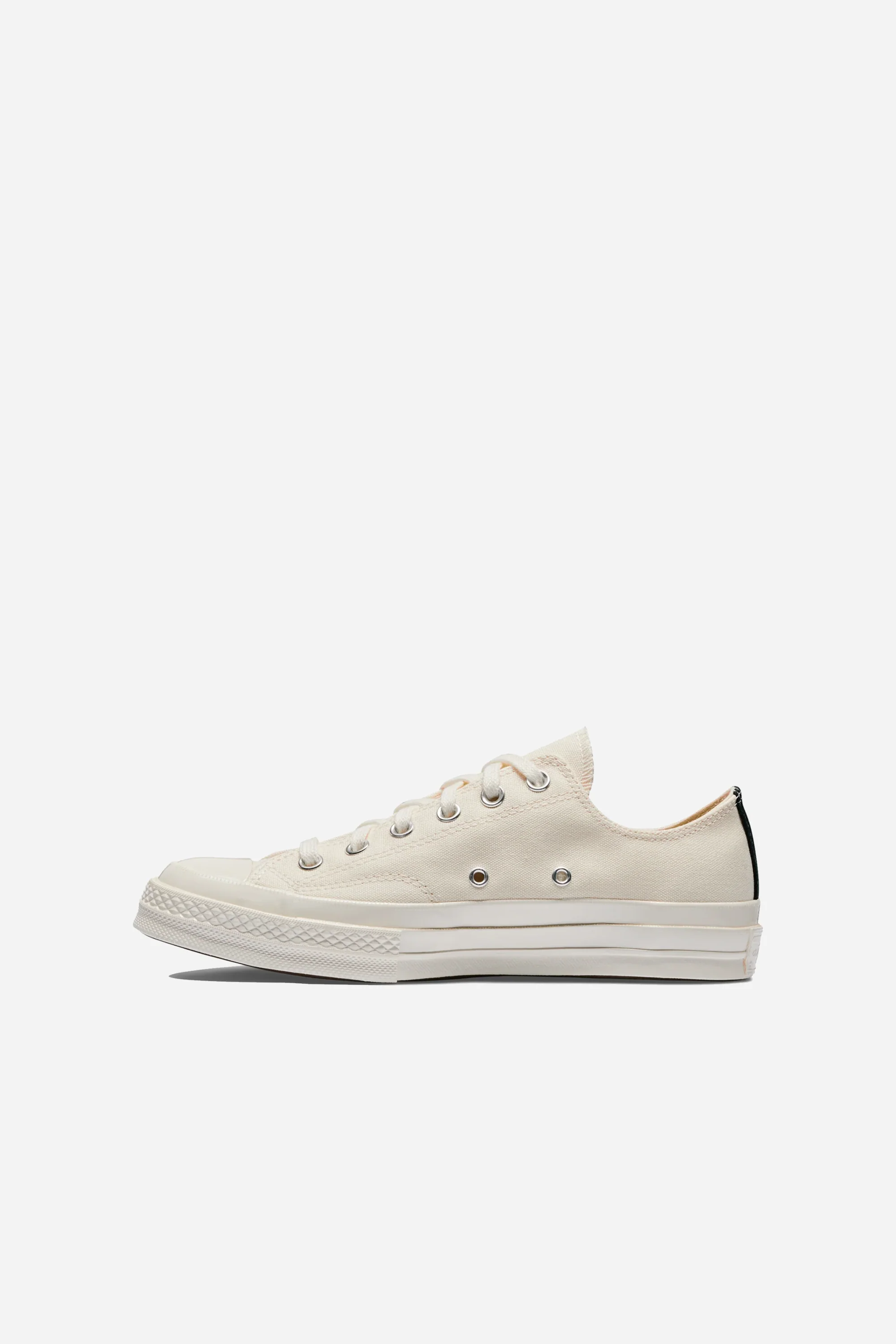 Converse Small Red Heart Low Beige - Image 3
