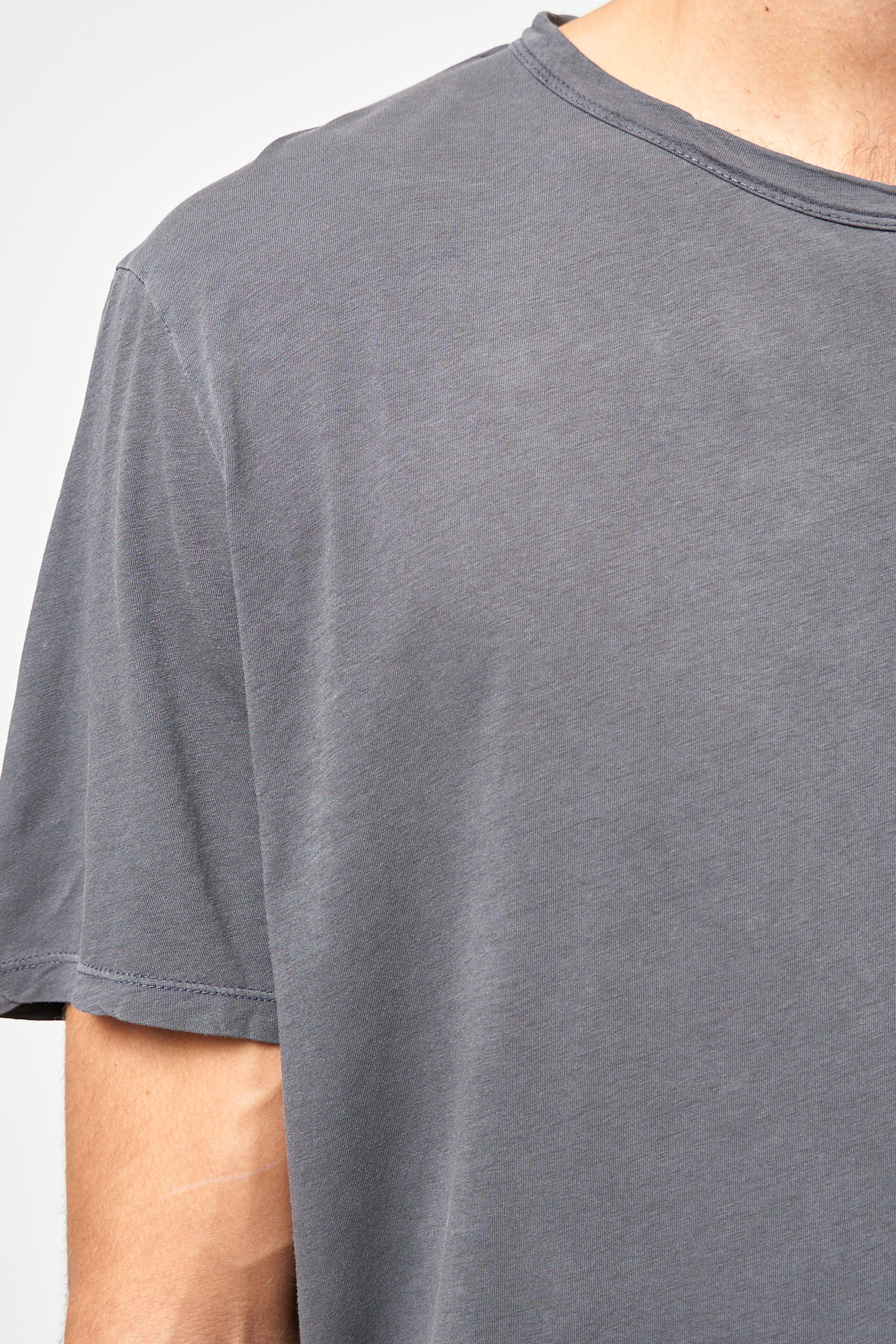 Devon T-Shirt Vintage Slate - Image 4