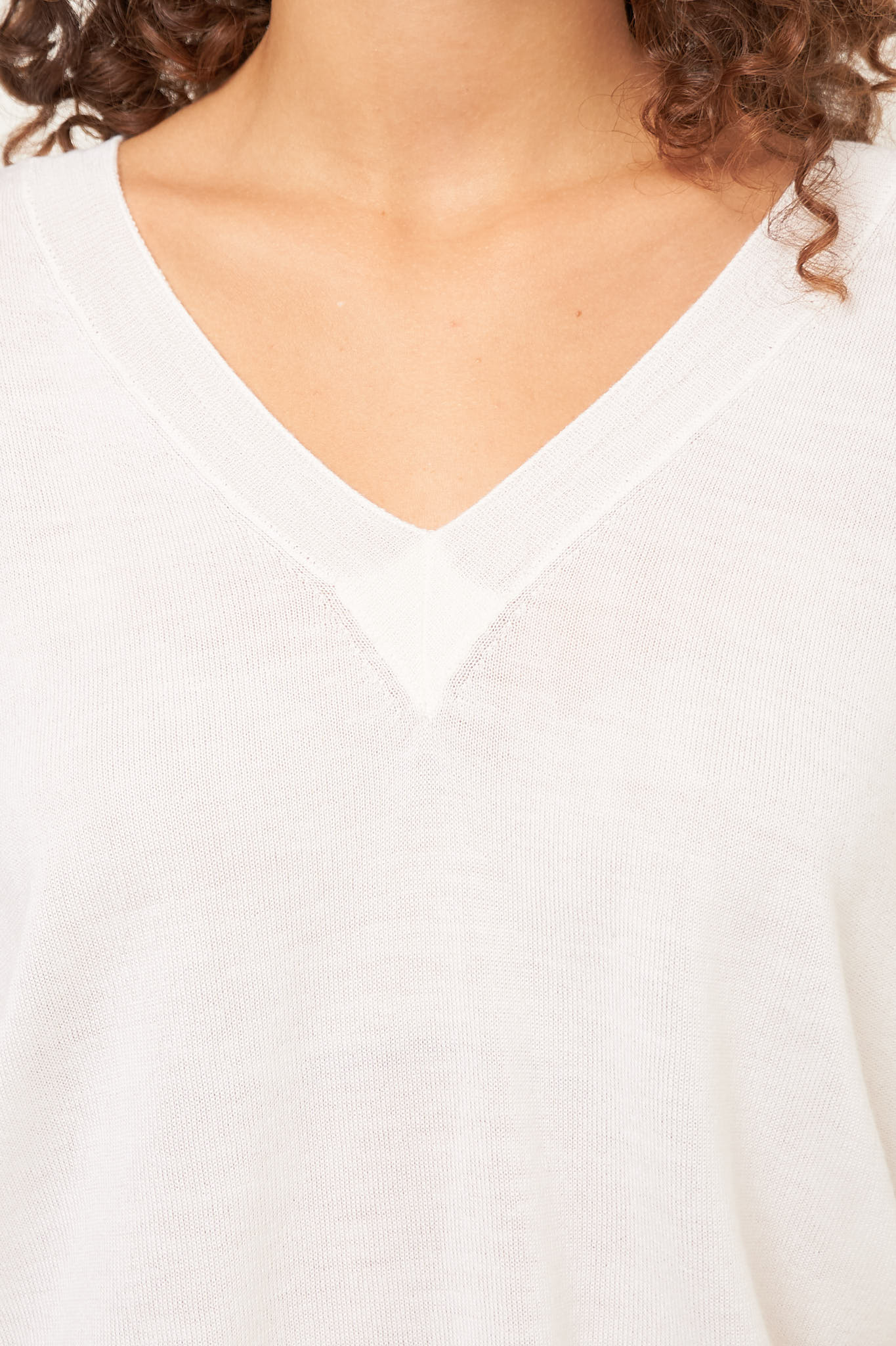 Ebba Wool Silk V-Neck Off White - Image 2