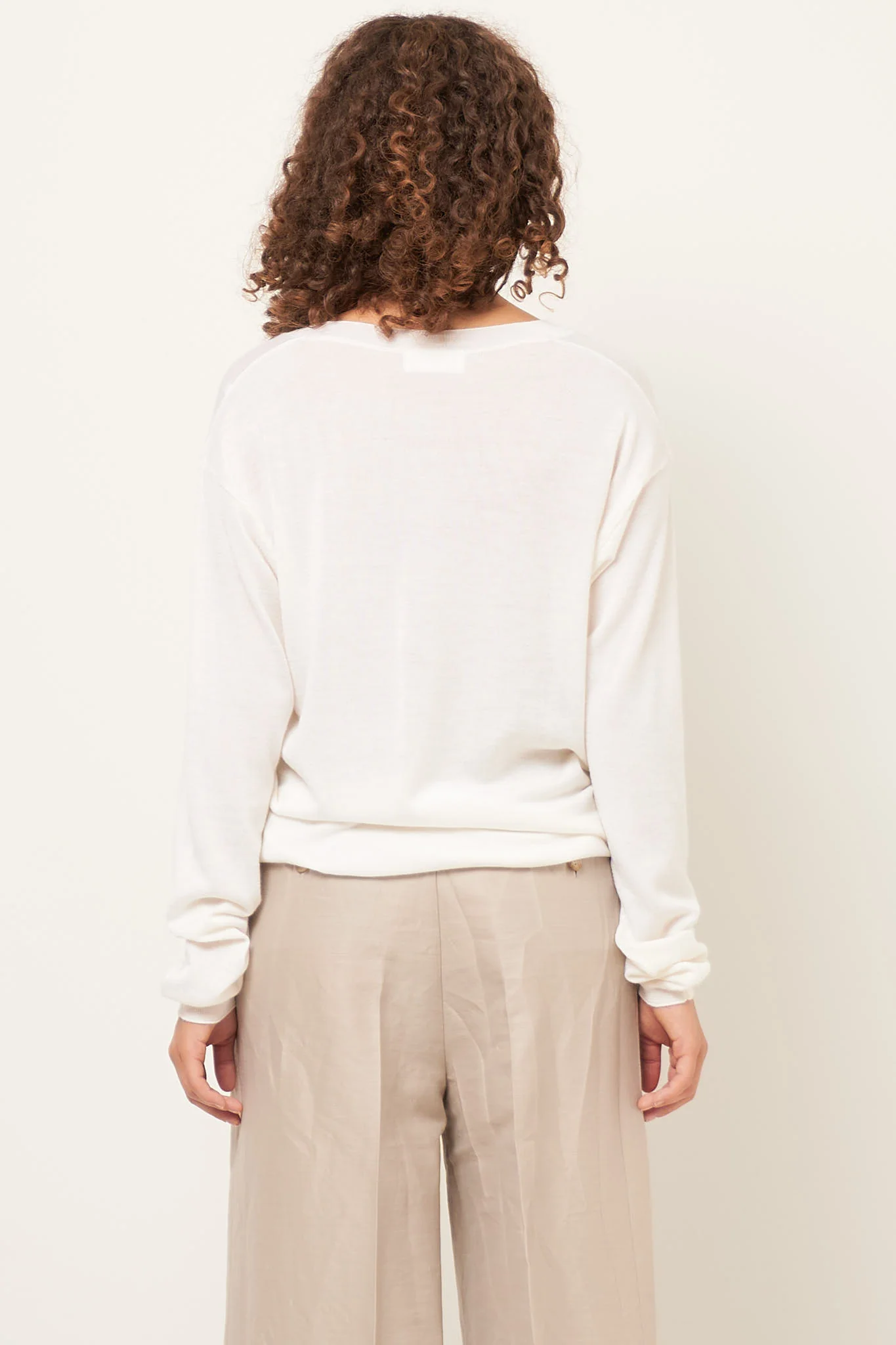 Ebba Wool Silk V-Neck Off White - Image 6