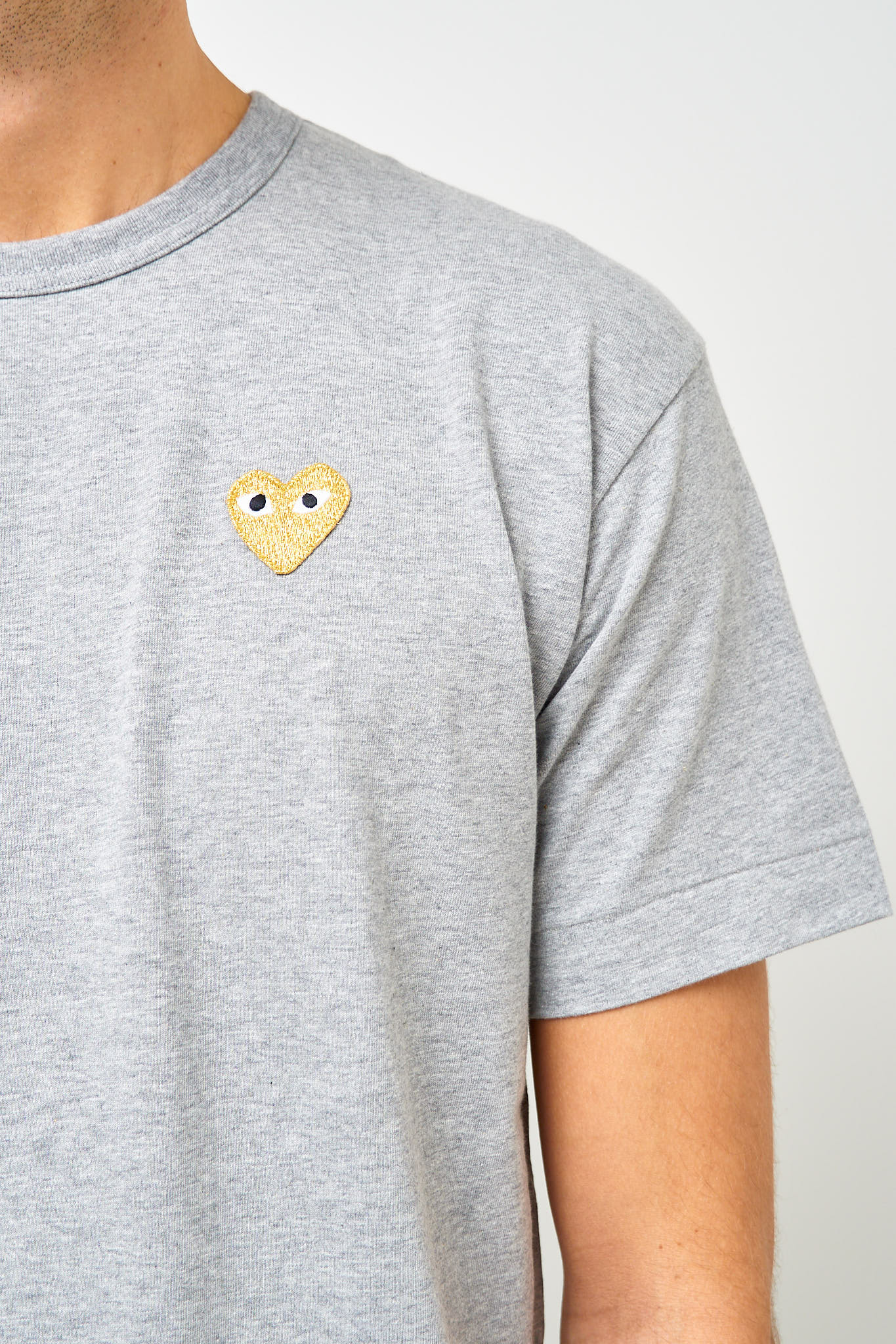 Gold Heart T-shirt Grey - Image 3