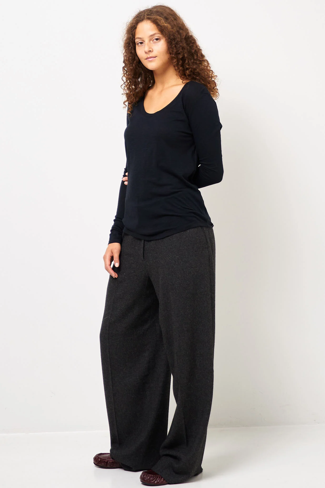 Jacksonville Round Neck LS T-shirt Black - Image 5