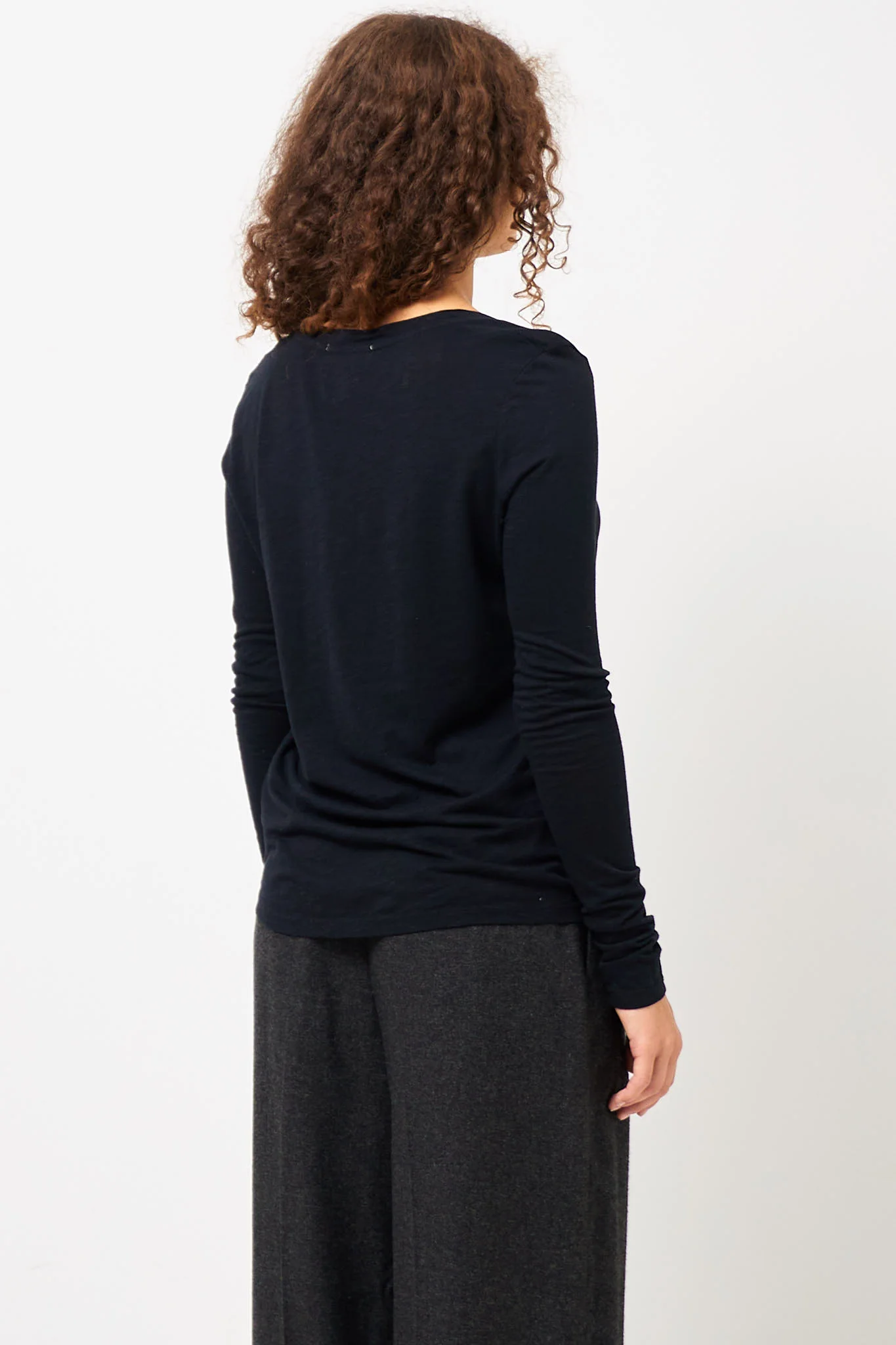 Jacksonville Round Neck LS T-shirt Black - Image 6