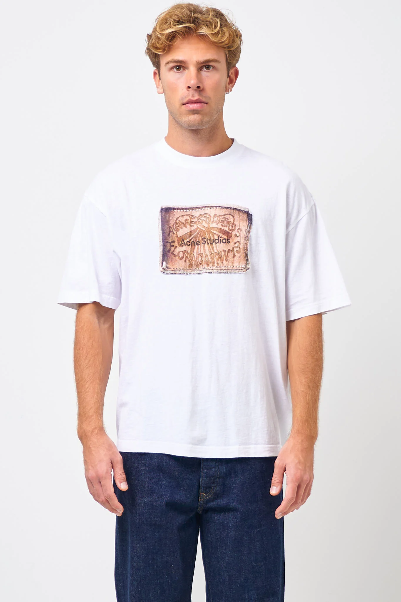 Logo T-Shirt White - Image 10
