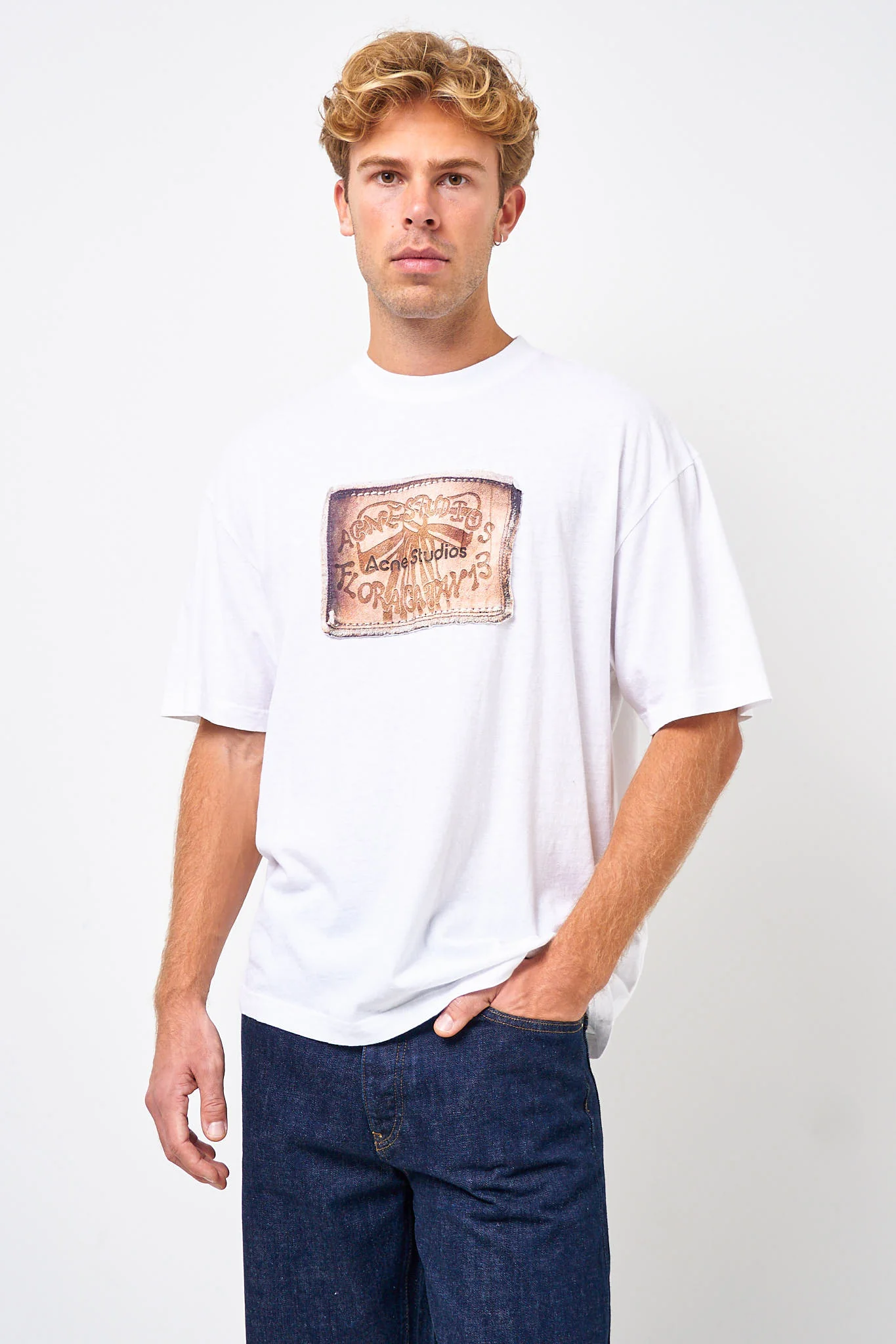 Logo T-Shirt White - Image 7