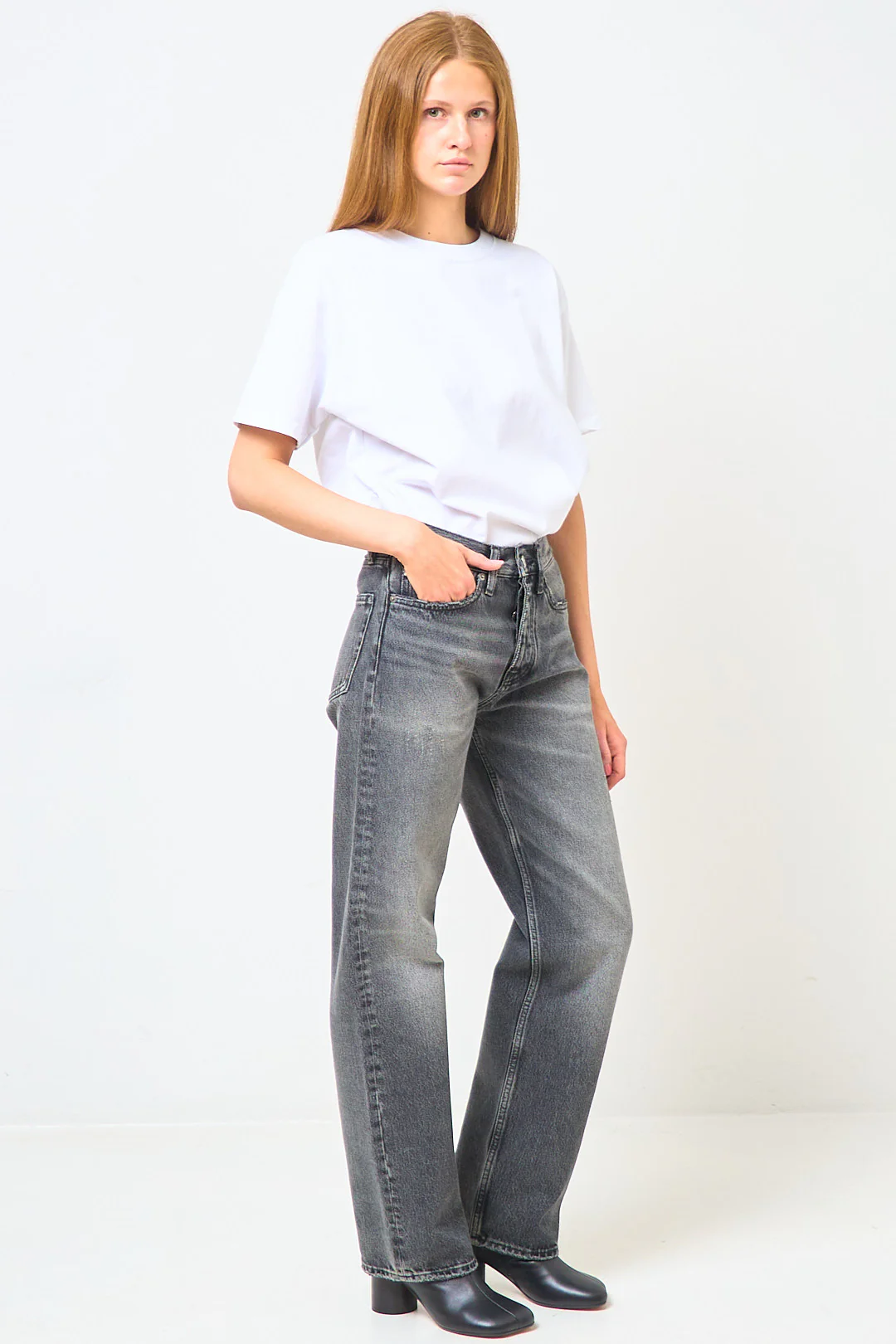 Loose Jeans New Black Worn - Image 4