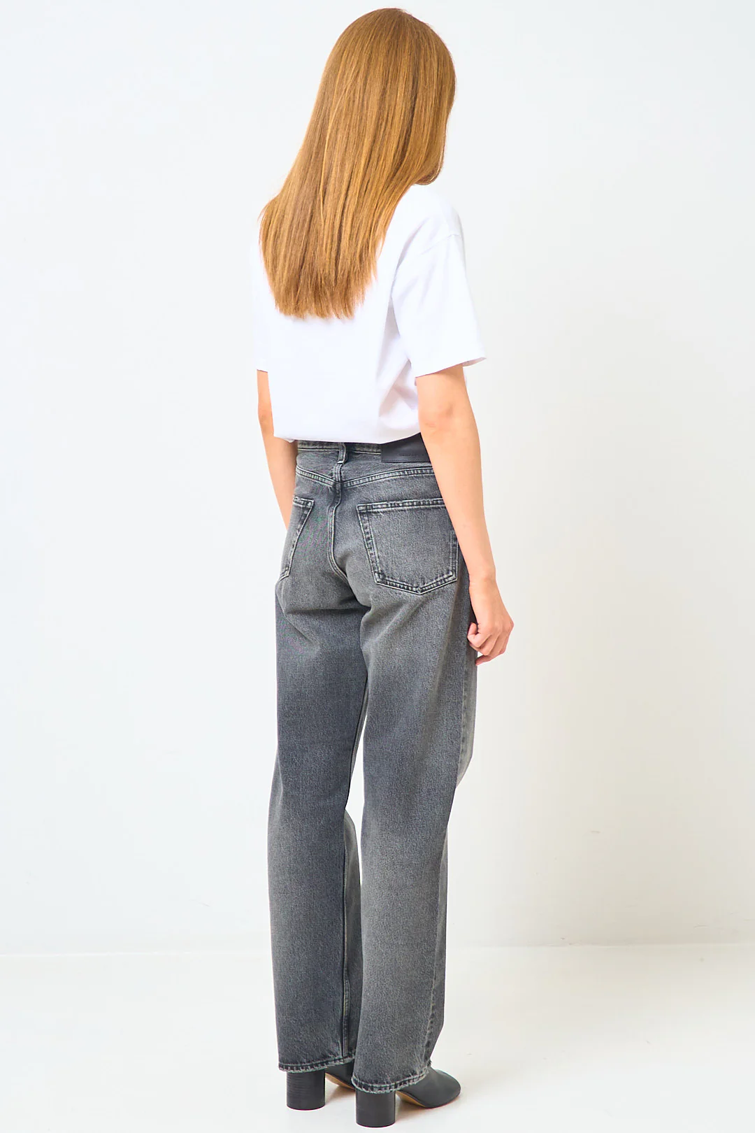 Loose Jeans New Black Worn - Image 5