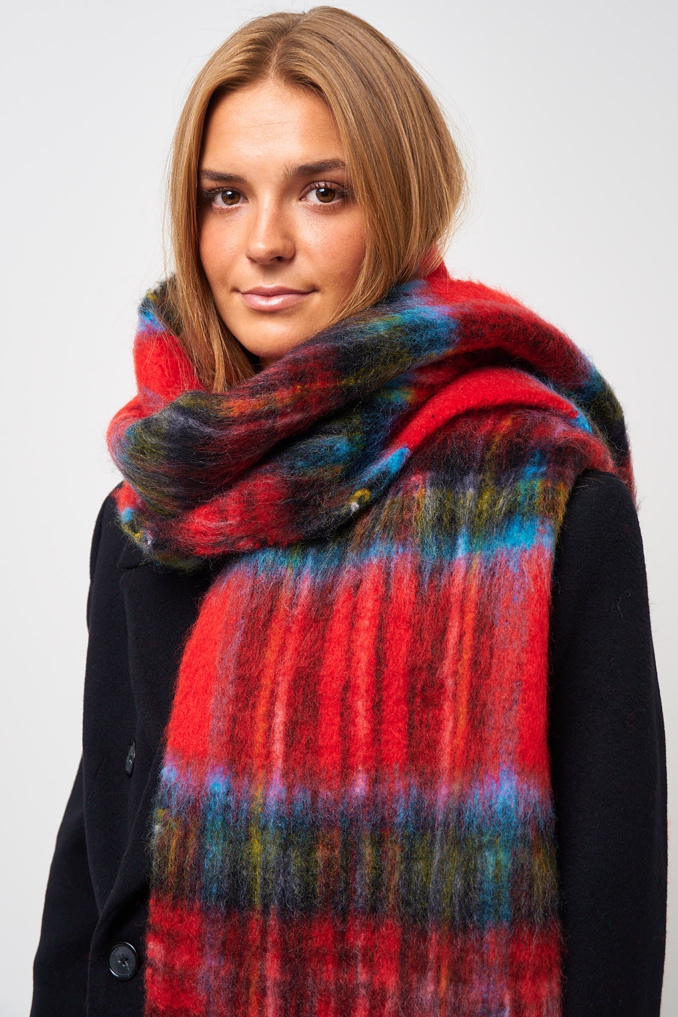 Mohair Check Scarf Red/Blue - Image 3