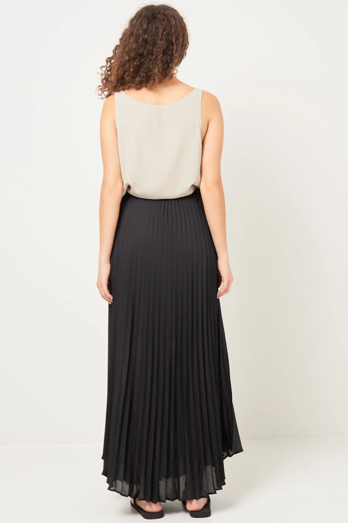 Pleated Skirt Black - Image 6