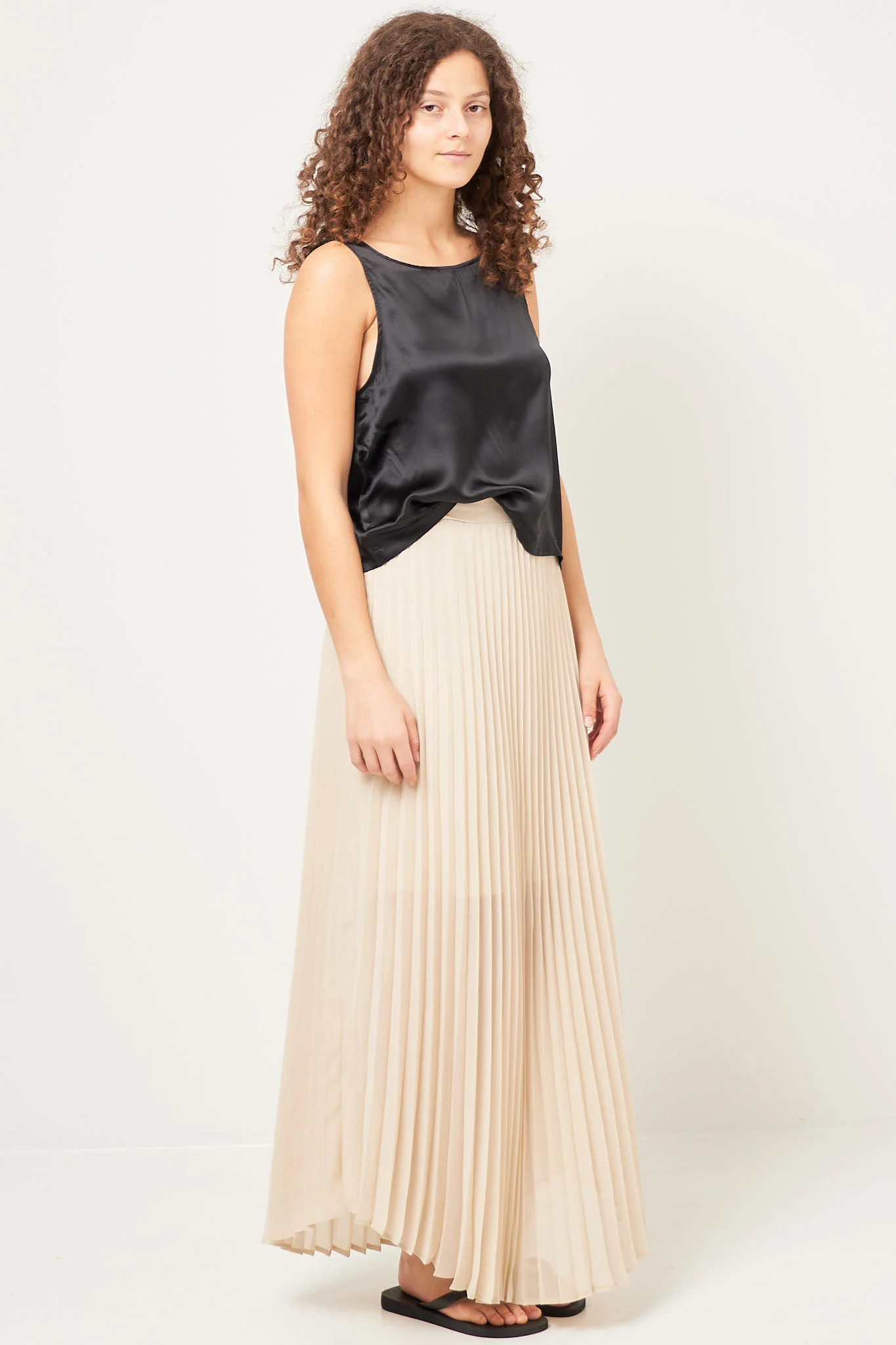Pleated Skirt Ivory - Image 4