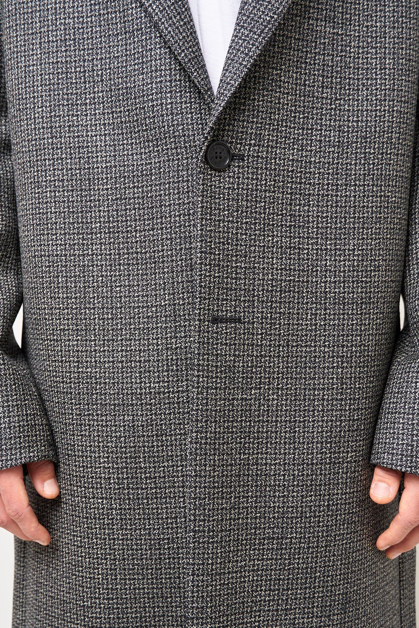 Single-Breasted Wool Overcoat Black/White - Image 4