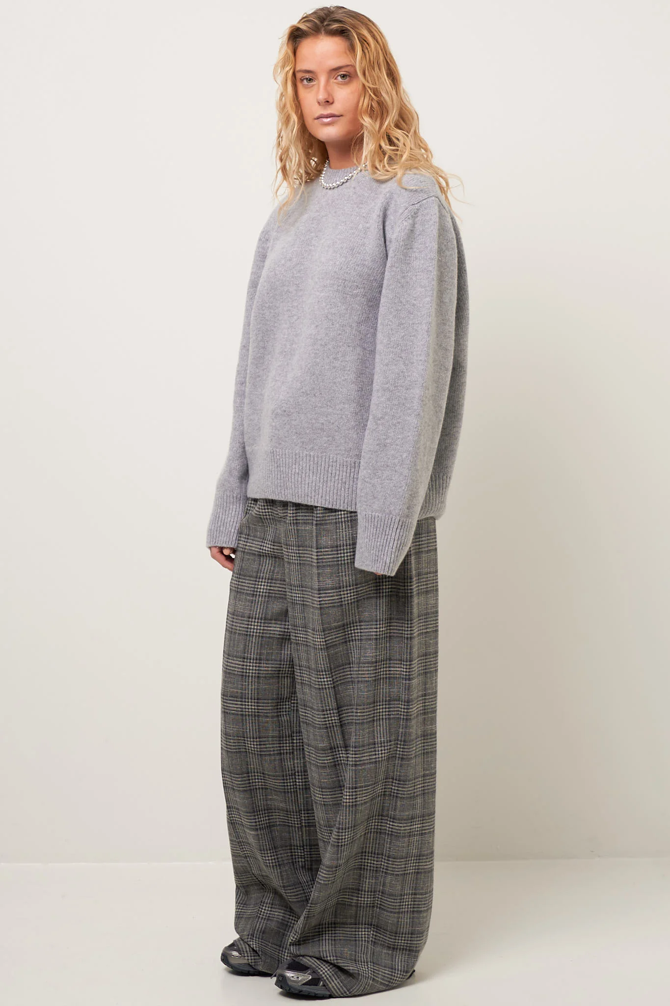 Visse Round Neck Sweater City Grey - Image 2