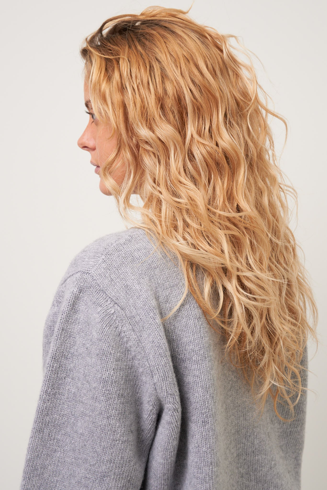 Visse Round Neck Sweater City Grey - Image 5