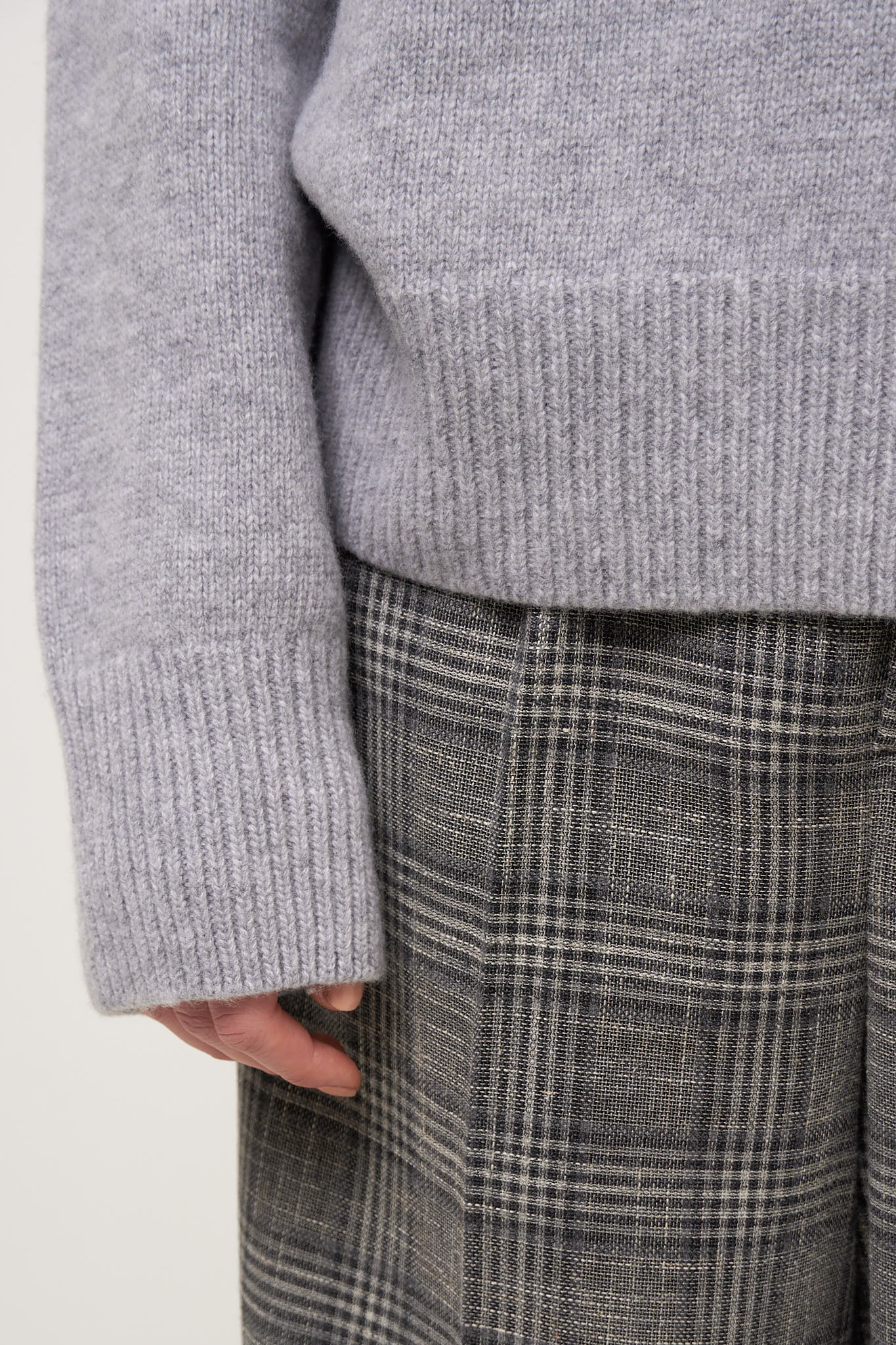 Visse Round Neck Sweater City Grey - Image 6