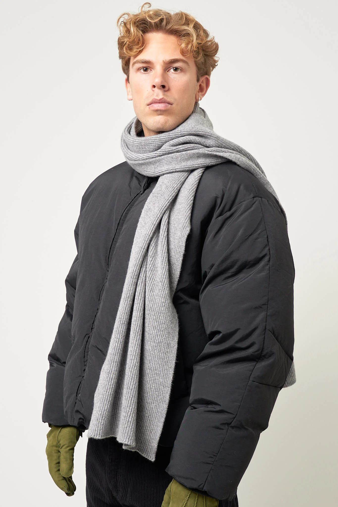Windsor Cashmere Scarf Light Grey - Image 2